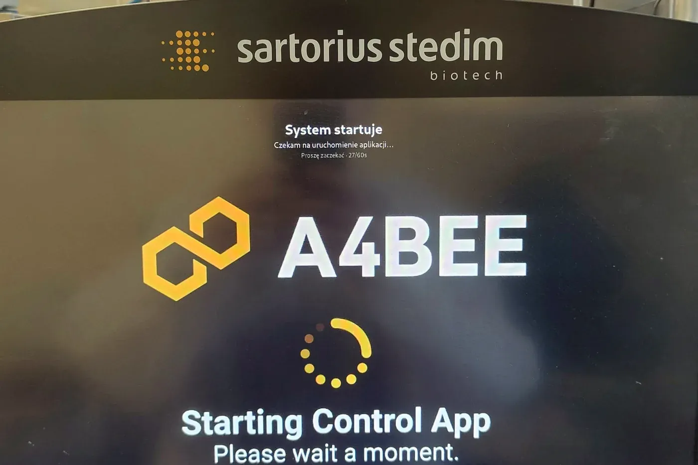 The QB Control (A4BEE) application starting on a Sartorius Stedim panel